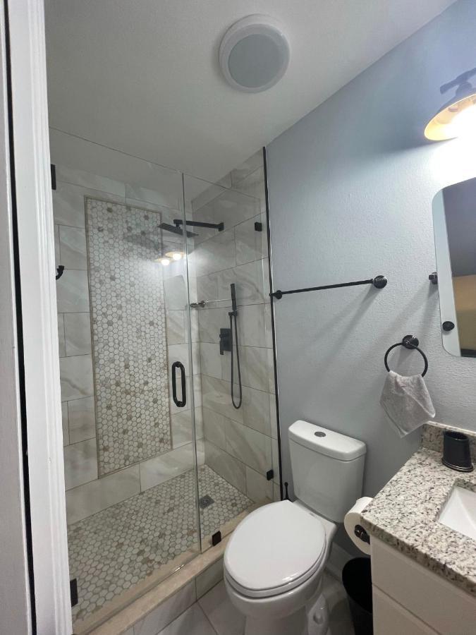 Twelve Oaks Modern Independent Apartment Tampa Ngoại thất bức ảnh